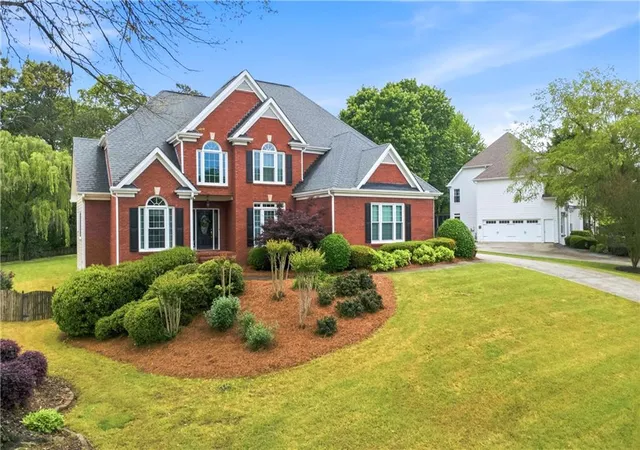 Photo 2 of Single family home for sale at 4965 Oakmont Bnd Dr, Alpharetta, GA 30004 | MLS# 7818985 | Listing updated on 2026-09-11