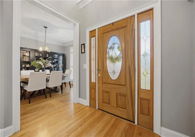Photo 3 of Single family home for sale at 4965 Oakmont Bnd Dr, Alpharetta, GA 30004 | MLS# 7818985 | Listing updated on 2026-09-11