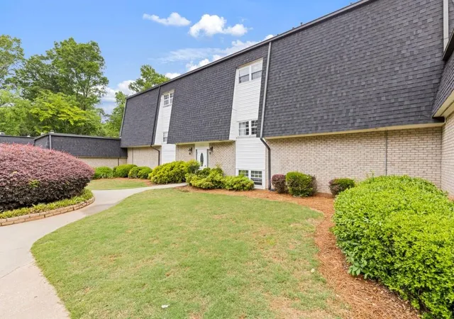 1st image of 5145 Chemin De Vie, Atlanta, GA 30342 | MLS# 7762113
