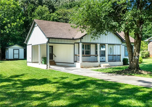 2nd image of 224 Doster Ave, Monroe, GA 30656 | MLS# 7825334