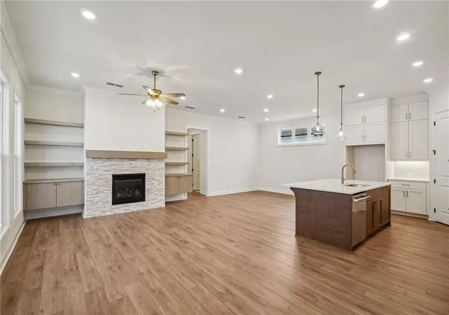 Photo 2 of Sale Pending at 522 Pearl St, Cumming, GA 30040 | MLS# 7810745 | Listing updated on 2026-08-03