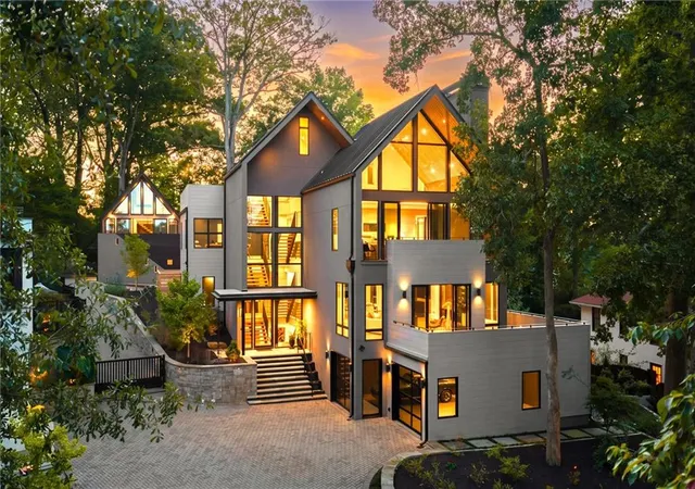 Photo 1 of Sale Pending at 1033 Reeder Cir Ne, Atlanta, GA 30306 | MLS# 7846306 | Listing updated on 2026-10-21