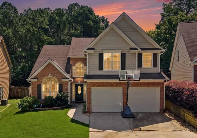 Photo 3 of Sale Pending at 3210 Dundee Ridge Way, Duluth, GA 30096 | MLS# 7820431 | Listing updated on 2026-09-09