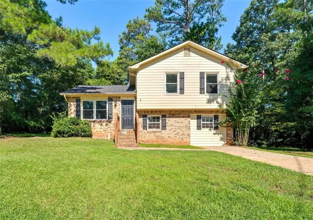 Photo 1 of Sale Pending at 576 Dove Tail Ct, Conyers, GA 30013 | MLS# 7823014 | Listing updated on 2026-08-26