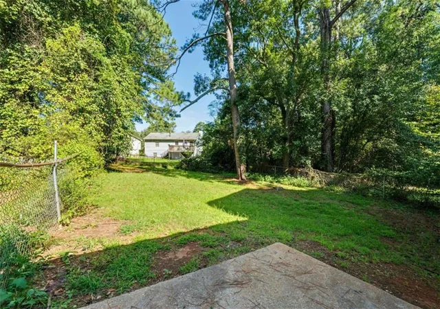Photo 4 of Sale Pending at 576 Dove Tail Ct, Conyers, GA 30013 | MLS# 7823014 | Listing updated on 2026-08-26