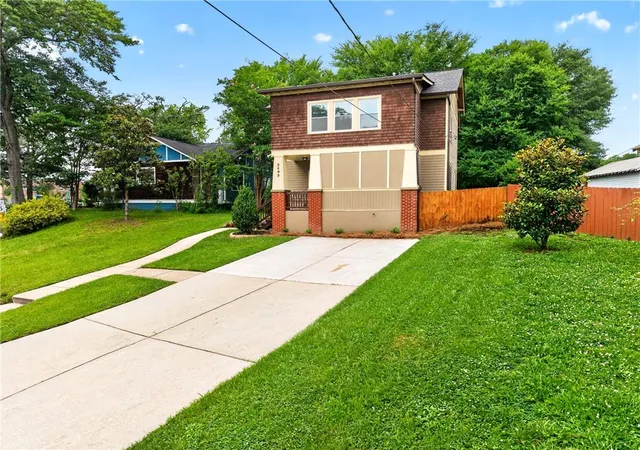 5th image of 2493 Burtz St Nw, Atlanta, GA 30318 | MLS# 7810118