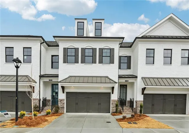 Homes for sale in Buford, GA | 4306 Burton Bend Wy #150, Buford, GA 30518 | MLS# 7772587