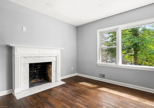 4th image of 2763 Baker Ridge Dr Nw, Atlanta, GA 30318 | MLS# 7732469