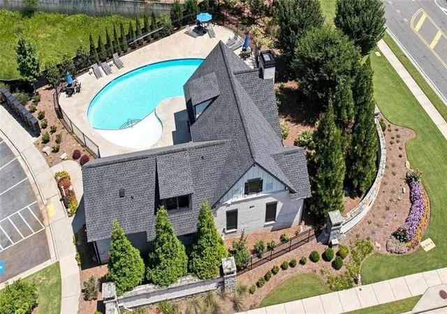 1st image of 300 Walker Ave, Roswell, GA 30076 | MLS# 7824765