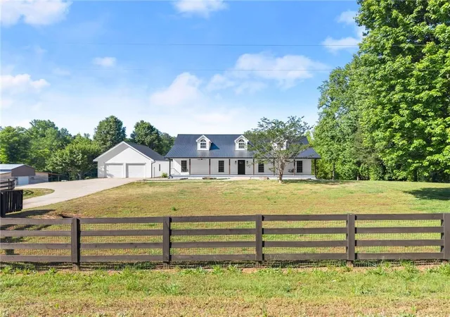 Homes for sale in Clermont, GA | 6147 Dahlonega Hwy, Clermont, GA 30527 | MLS# 7766885