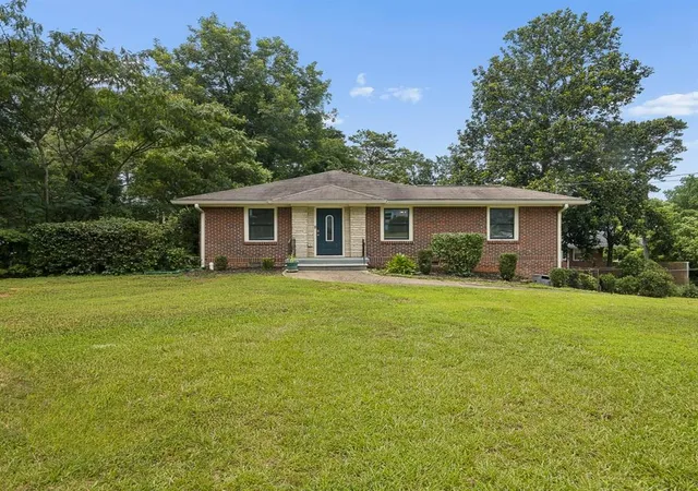 2nd image of 1900 Rogers Ave Sw, Atlanta, GA 30310 | MLS# 7810407