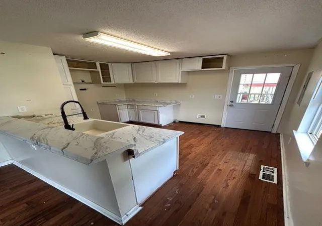 Photo 2 of Single family home for sale at 213 Hardy Ave Sw, Rome, GA 30161 | MLS# 7809172 | Listing updated on 2026-08-21