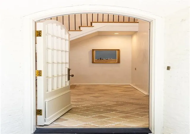 Photo 4 of Single family home for sale at 300 Blackland Rd Nw, Atlanta, GA 30342 | MLS# 7810797 | Listing updated on 2026-09-01