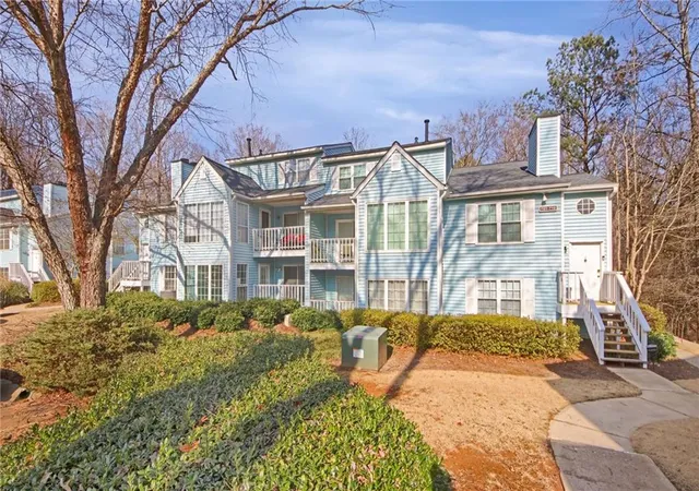 1st image of 702 Glenleaf Dr, Peachtree Corners, GA 30092 | MLS# 7808032
