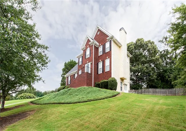 2nd image of 2436 Sky Valley Dr, Dacula, GA 30019 | MLS# 7805150