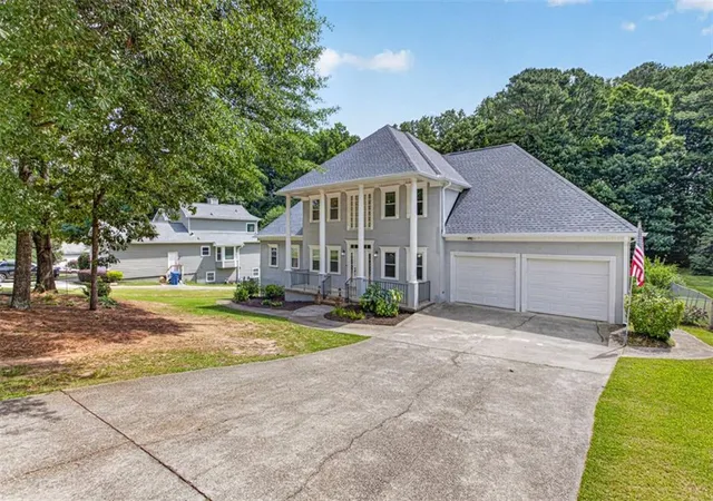 Photo 2 of Sale Pending at 2058 Lakewood Cir, Grayson, GA 30017 | MLS# 7824105 | Listing updated on 2026-08-29