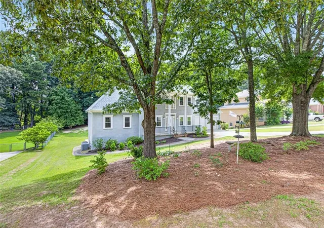 Photo 3 of Sale Pending at 2058 Lakewood Cir, Grayson, GA 30017 | MLS# 7824105 | Listing updated on 2026-08-29