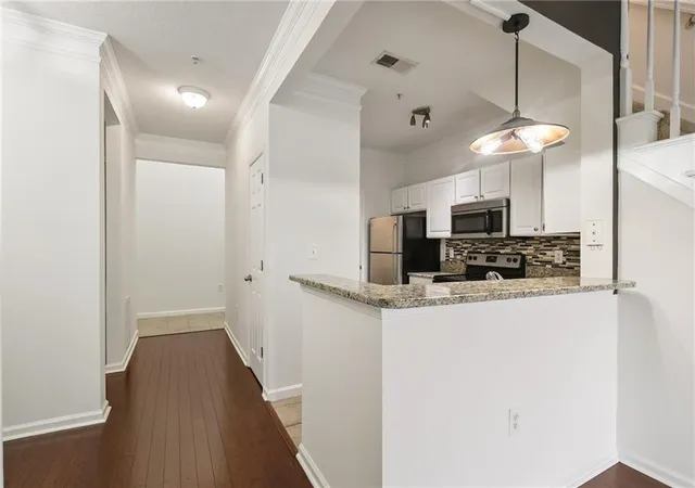 Photo 4 of Condo for sale at 4303 Westchester Ridge NE #4303, Atlanta, GA 30329 | MLS# 7785257 | Listing updated on 2026-09-24