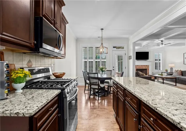 Photo 3 of Sale Pending at 3367 Old Concord Rd Se, Smyrna, GA 30082 | MLS# 7796450 | Listing updated on 2026-08-25