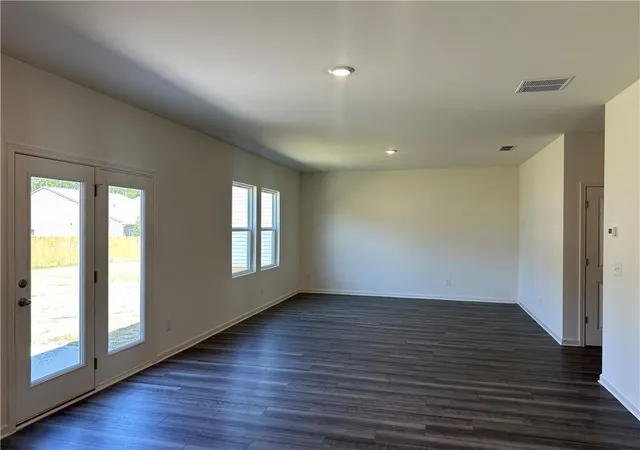 Photo 4 of Single family home for sale at 9 Norwalk Ln, Dallas, GA 30157 | MLS# 7822234 | Listing updated on 2026-09-18