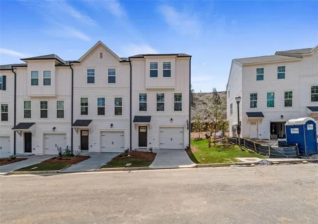 Photo 2 of Townhouse for sale at 77 Werner Brk Way, Atlanta, GA 30354 | MLS# 7436642 | Listing updated on 2026-02-06