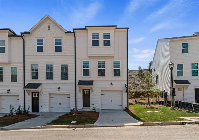 Photo 3 of Townhouse for sale at 77 Werner Brk Way, Atlanta, GA 30354 | MLS# 7436642 | Listing updated on 2026-02-06