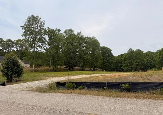 Photo 2 of Sale Pending at 405 Cooper Brg Rd, Braselton, GA 30517 | MLS# 7760414 | Listing updated on 2026-09-08