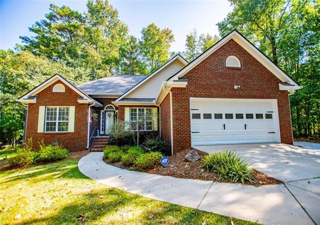 Photo 1 of Single family home for sale at 3051 Lakeview Pkwy, Villa Rica, GA 30180 | MLS# 7855348 | Listing updated on 2026-10-21