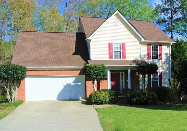 Homes for sale in Suwanee, GA | 2121 Little River Dr, Suwanee, GA 30024 | MLS# 7789798