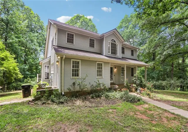 2nd image of 1319 Crumbley Rd, Mcdonough, GA 30252 | MLS# 7787047