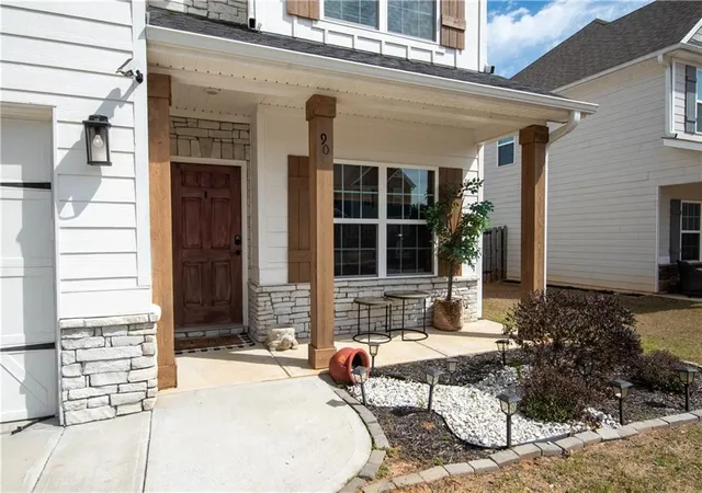 Photo 3 of Single family home for sale at 90 Ashton Pl, Newnan, GA 30265 | MLS# 7826700 | Listing updated on 2026-10-08
