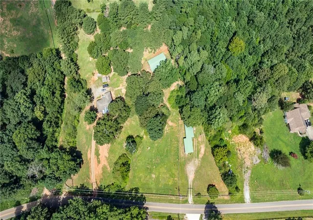 Photo 2 of Sale Pending at 2140 Wilkie Rd, Alpharetta, GA 30004 | MLS# 7809192 | Listing updated on 2026-10-08