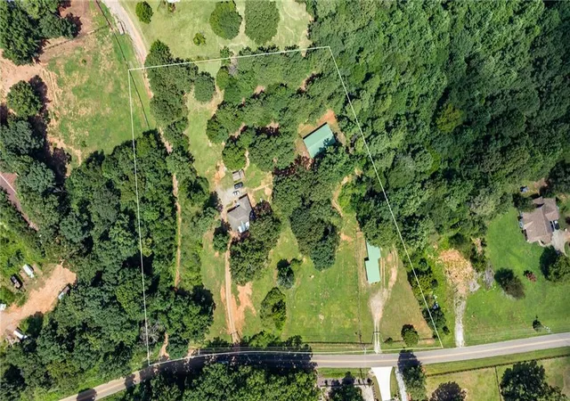 Photo 3 of Sale Pending at 2140 Wilkie Rd, Alpharetta, GA 30004 | MLS# 7809192 | Listing updated on 2026-10-08