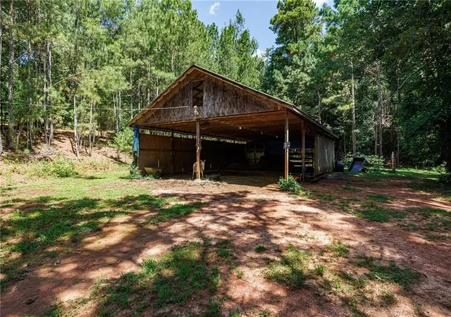 Photo 4 of Sale Pending at 2140 Wilkie Rd, Alpharetta, GA 30004 | MLS# 7809192 | Listing updated on 2026-10-08