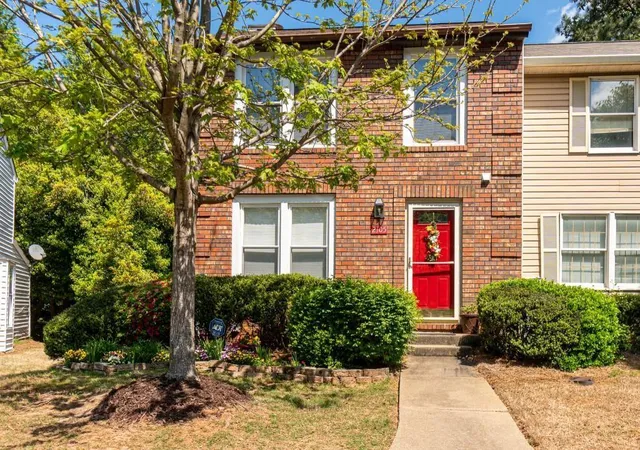 image of 2105 Fairways Ct Nw, Kennesaw, GA 30144 | MLS# 7812184