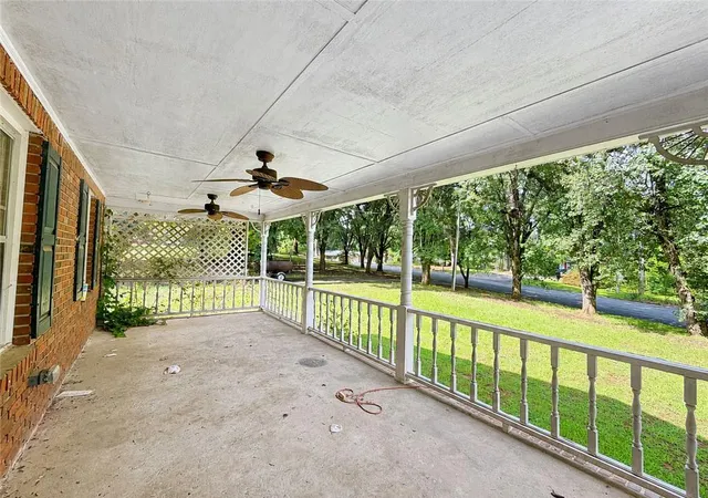 Homes for sale in Suwanee, GA | 677 Bankshire Dr, Suwanee, GA 30024 | MLS# 7792794