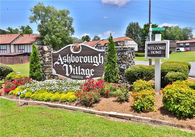 Homes for sale in Marietta, GA | 1811 Ashborough Cir #G, Marietta, GA 30067 | MLS# 7799287