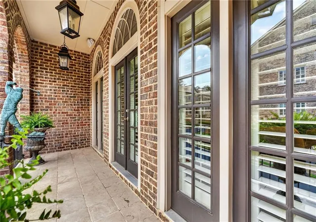 Photo 3 of Sale Pending at 5042 Merton Ln NE, Marietta, GA 30068 | MLS# 7788974 | Listing updated on 2026-09-19