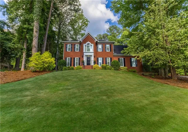 Photo 2 of Sale Pending at 185 Highview Tr, Fayetteville, GA 30215 | MLS# 7802159 | Listing updated on 2026-08-31