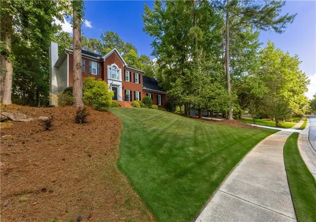 Photo 3 of Sale Pending at 185 Highview Tr, Fayetteville, GA 30215 | MLS# 7802159 | Listing updated on 2026-08-31