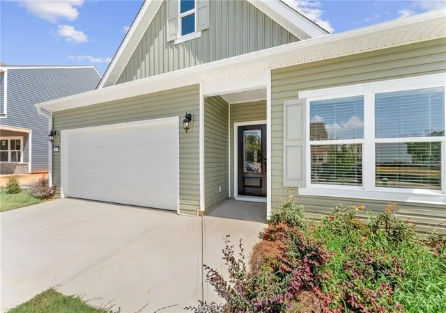 2nd image of 400 Bluegrass Ln, Rockmart, GA 30153 | MLS# 7796559