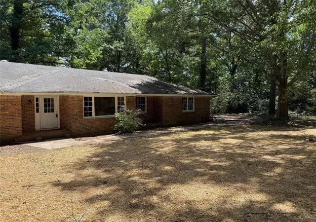 Photo 2 of Sale Pending at 203 Oglesby Brg Rd, Conyers, GA 30094 | MLS# 7810568 | Listing updated on 2026-09-22