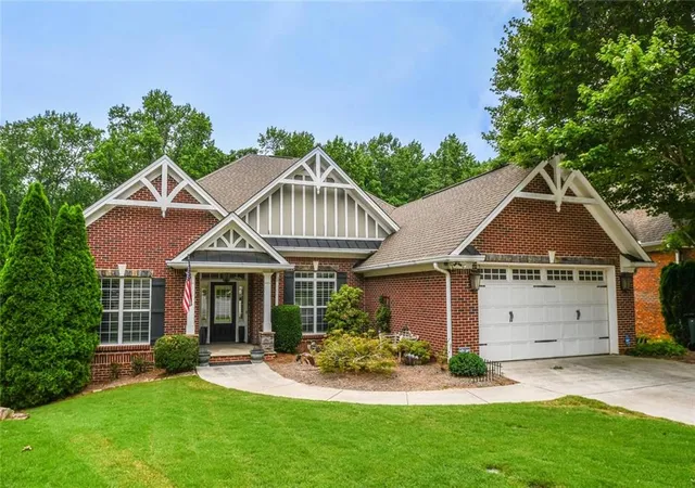 Photo 2 of Sale Pending at 1173 Saint Charles Pl, Gainesville, GA 30501 | MLS# 7600165 | Listing updated on 2026-08-27