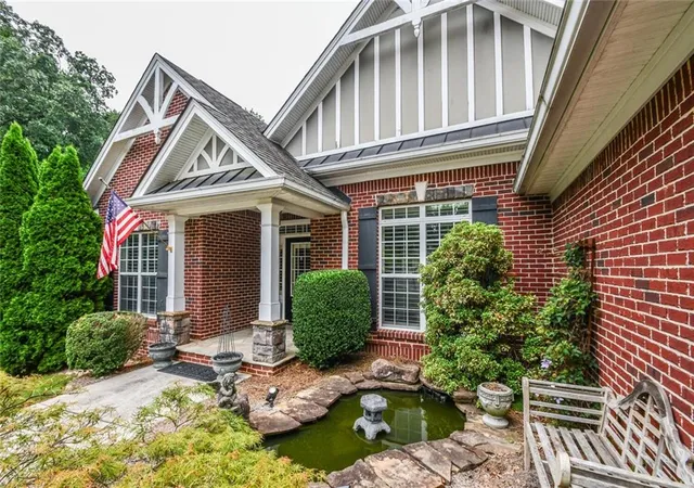 Photo 4 of Sale Pending at 1173 Saint Charles Pl, Gainesville, GA 30501 | MLS# 7600165 | Listing updated on 2026-08-27