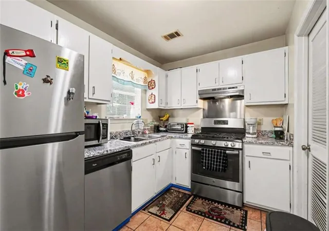 4th image of 7965 Creekstone Wy, Riverdale, GA 30274 | MLS# 7758164