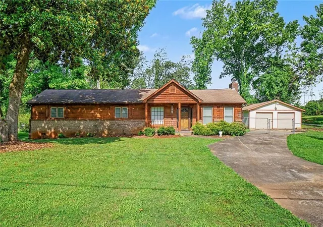 Homes for sale in Lithia Springs, GA | 8865 North View Dr, Lithia Springs, GA 30122 | MLS# 7793909