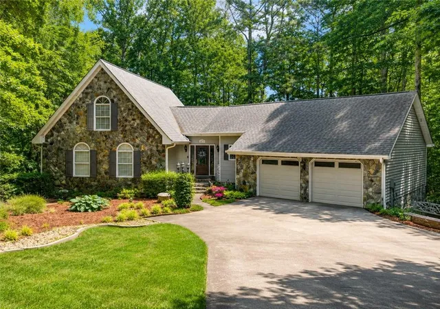 Photo 1 of Sale Pending at 3078 Chapel Hl Rd, Douglasville, GA 30135 | MLS# 7770662 | Listing updated on 2026-08-29