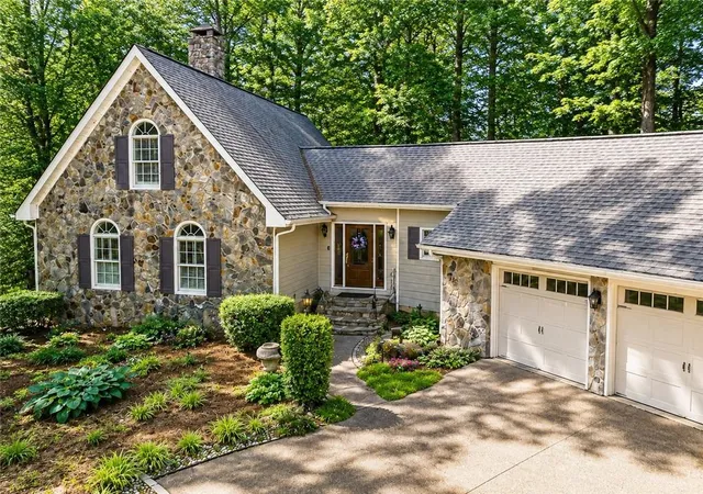 Photo 2 of Sale Pending at 3078 Chapel Hl Rd, Douglasville, GA 30135 | MLS# 7770662 | Listing updated on 2026-08-29