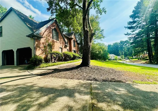 Photo 3 of Single family home for sale at 319 Brookmeade Way, Lawrenceville, GA 30043 | MLS# 7814763 | Listing updated on 2026-09-04