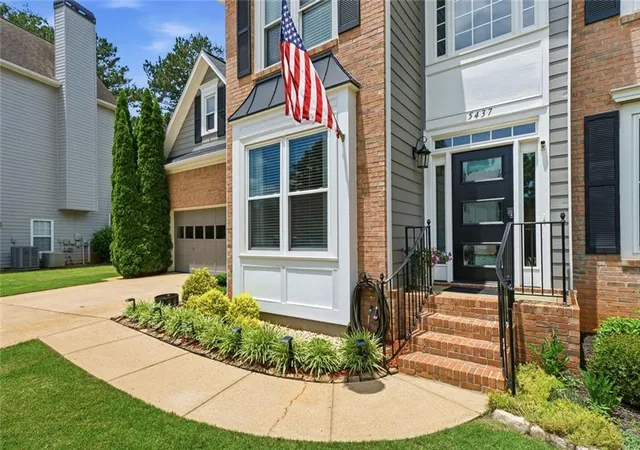 5th image of 5437 Blue Cedar Dr, Sugar Hill, GA 30518 | MLS# 7780618